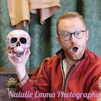 Hamlet and Skull